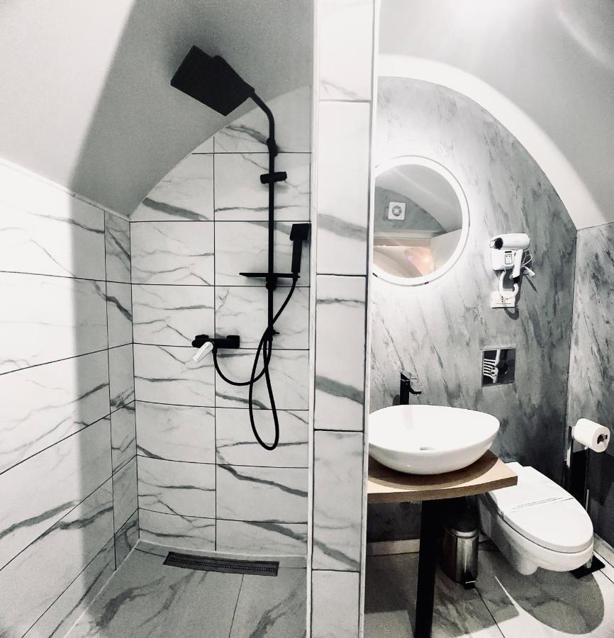 Stay Inn Central Brasov Ap 2 Bagian luar foto