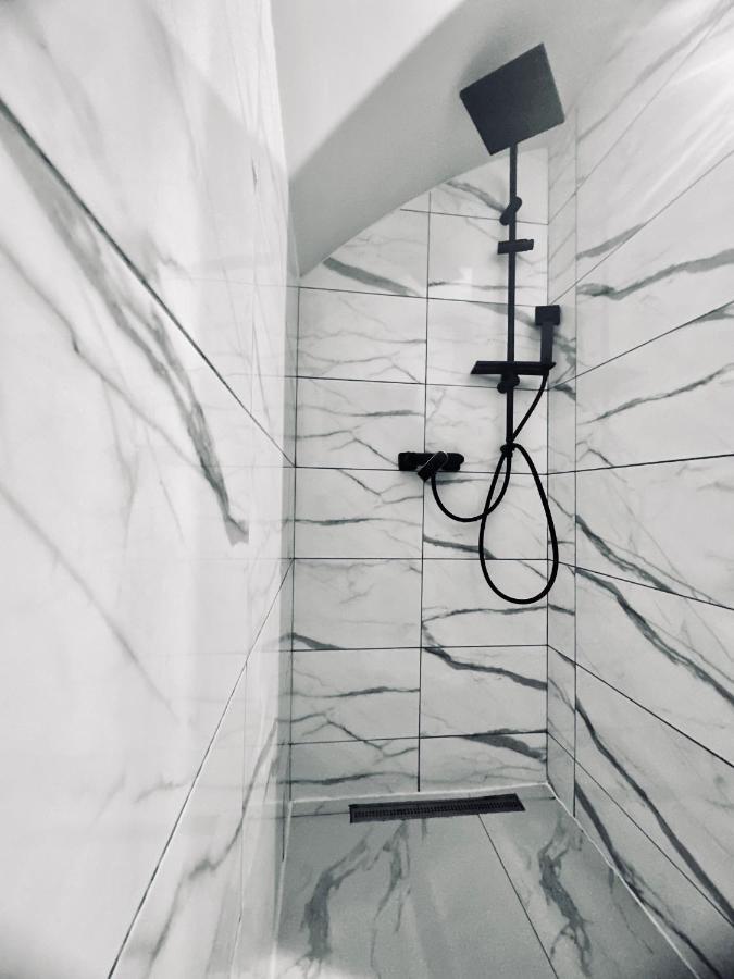 Stay Inn Central Brasov Ap 2 Bagian luar foto